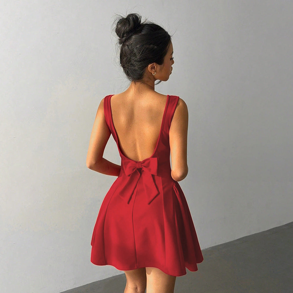Robe femme avec coupe ajustée et décolleté carré élégant Chic & Stil