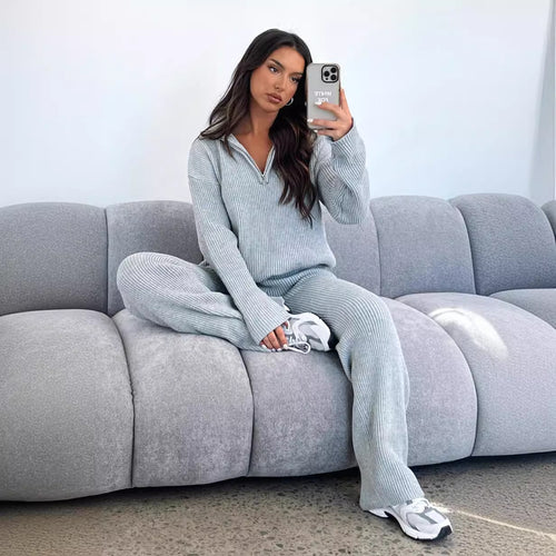Women High-Quality Knit Sweater with High Neck and Zipper Amarae