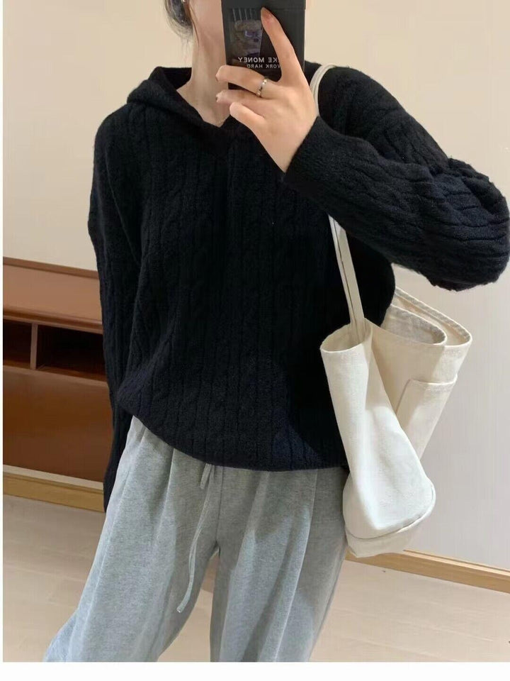 Pull en tricot épais pour femmes avec capuche et détails en côtes texturées Chic & Stil