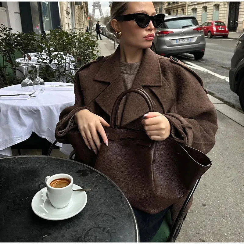 Elegant trench coat for women with adjustable belt and stylish buttons Lune London