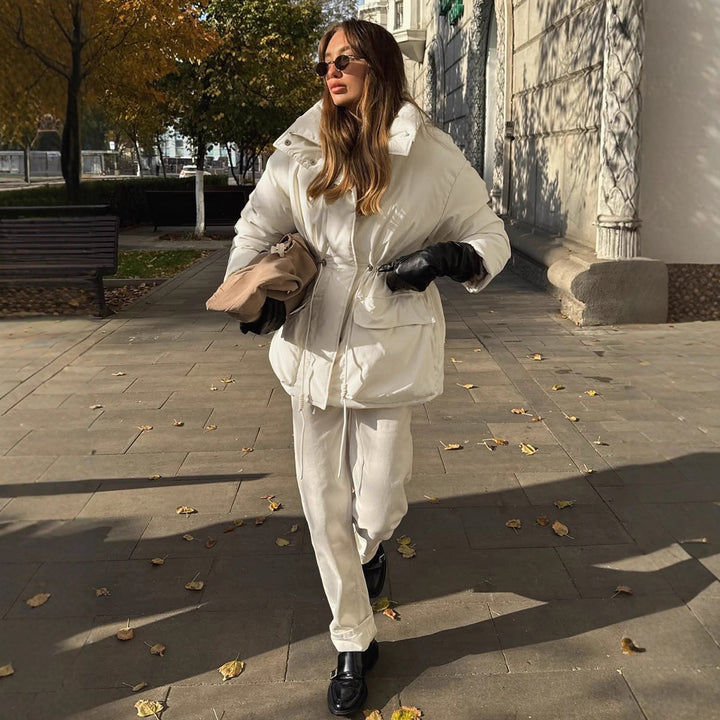 Doudoune d'hiver pour femmes avec col haut et ceinture à taille réglable Chic & Stil