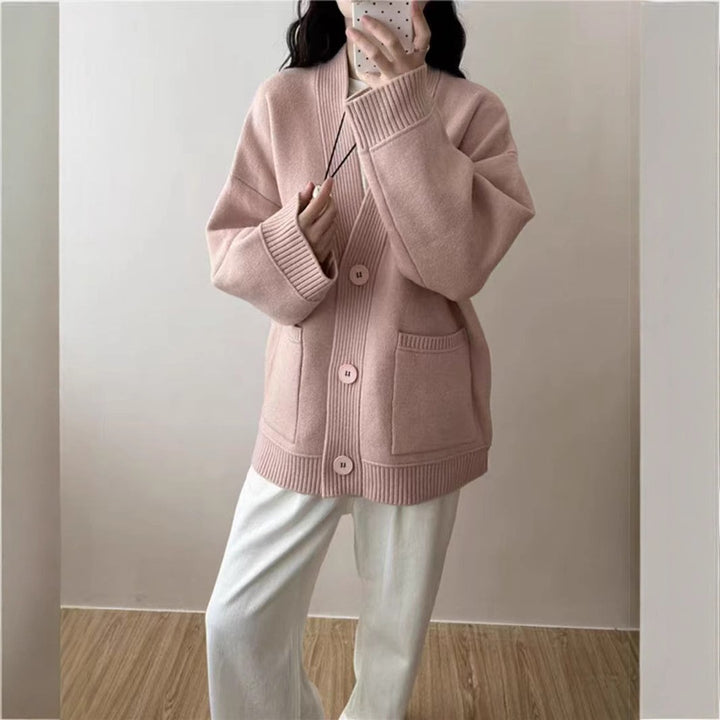 Cardigan en tricot décontracté pour femmes avec poches profondes et détails de boutons modernes Chic & Stil