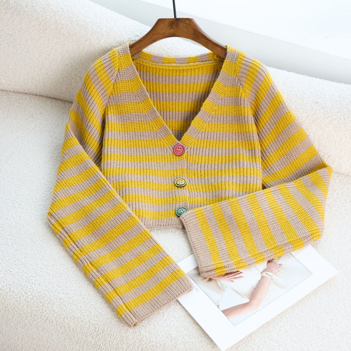 Cardigan femme avec design de boutons colorés et coupe décontractée Chic & Stil