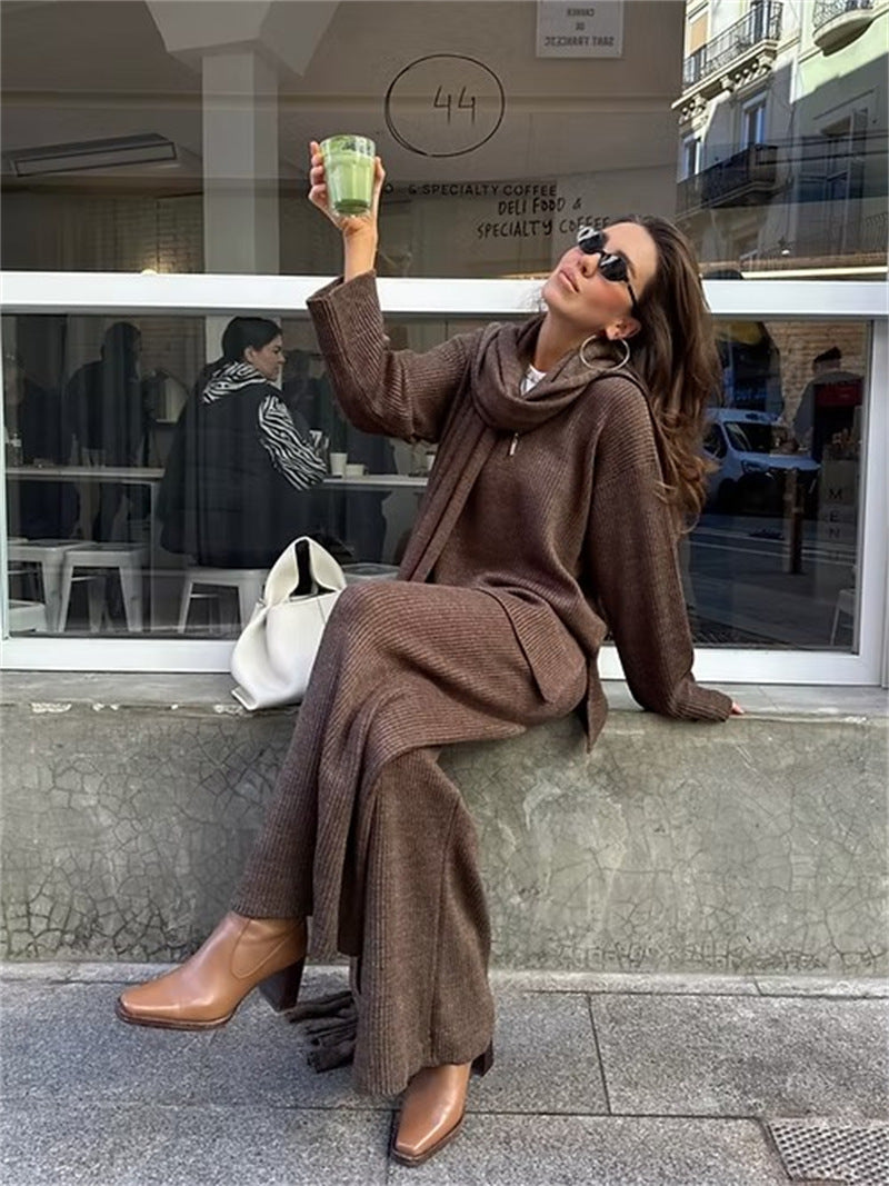 Comfortable knitted loungewear set for women with hood and wide legs Lune London
