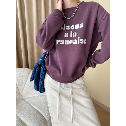 Ladies casual sweatshirt with creative lettering Chic & Stil