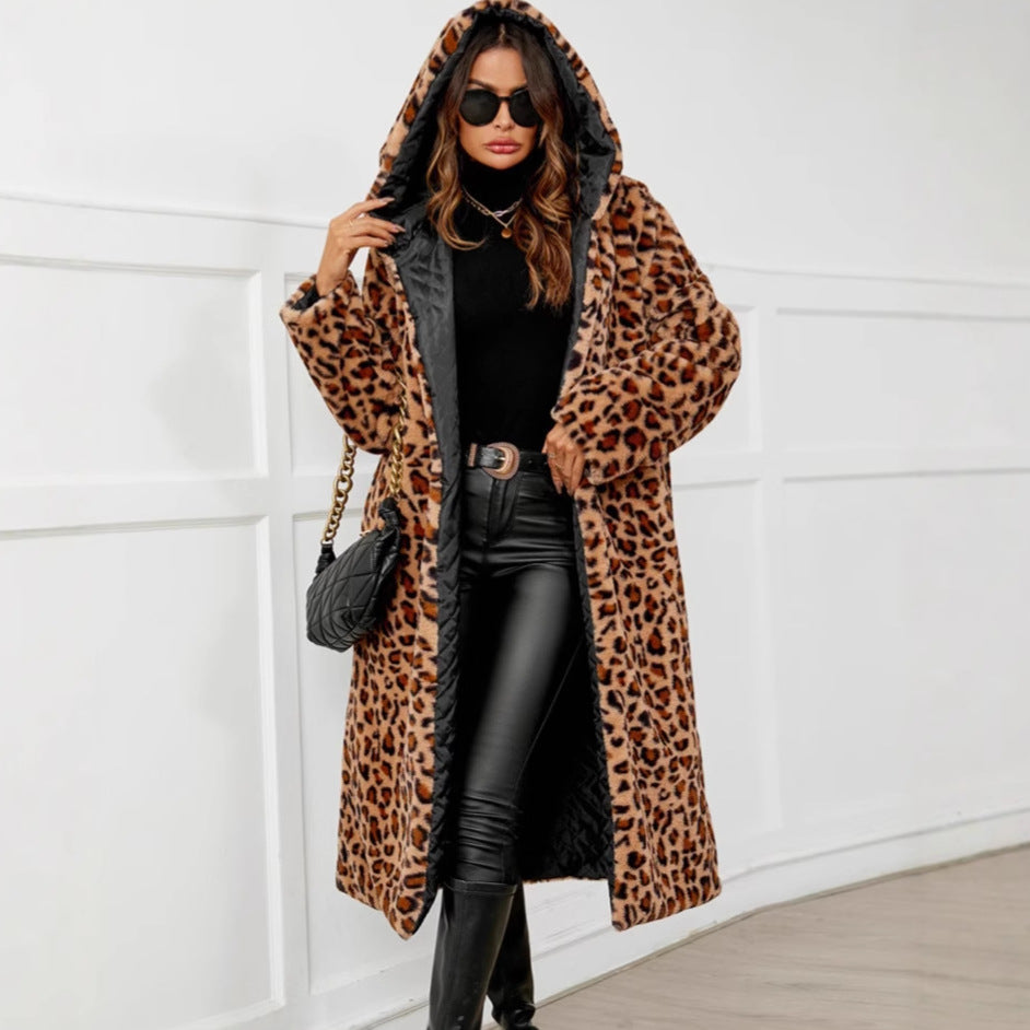 Oversized puffer jacket for ladies with leopard print Lune London