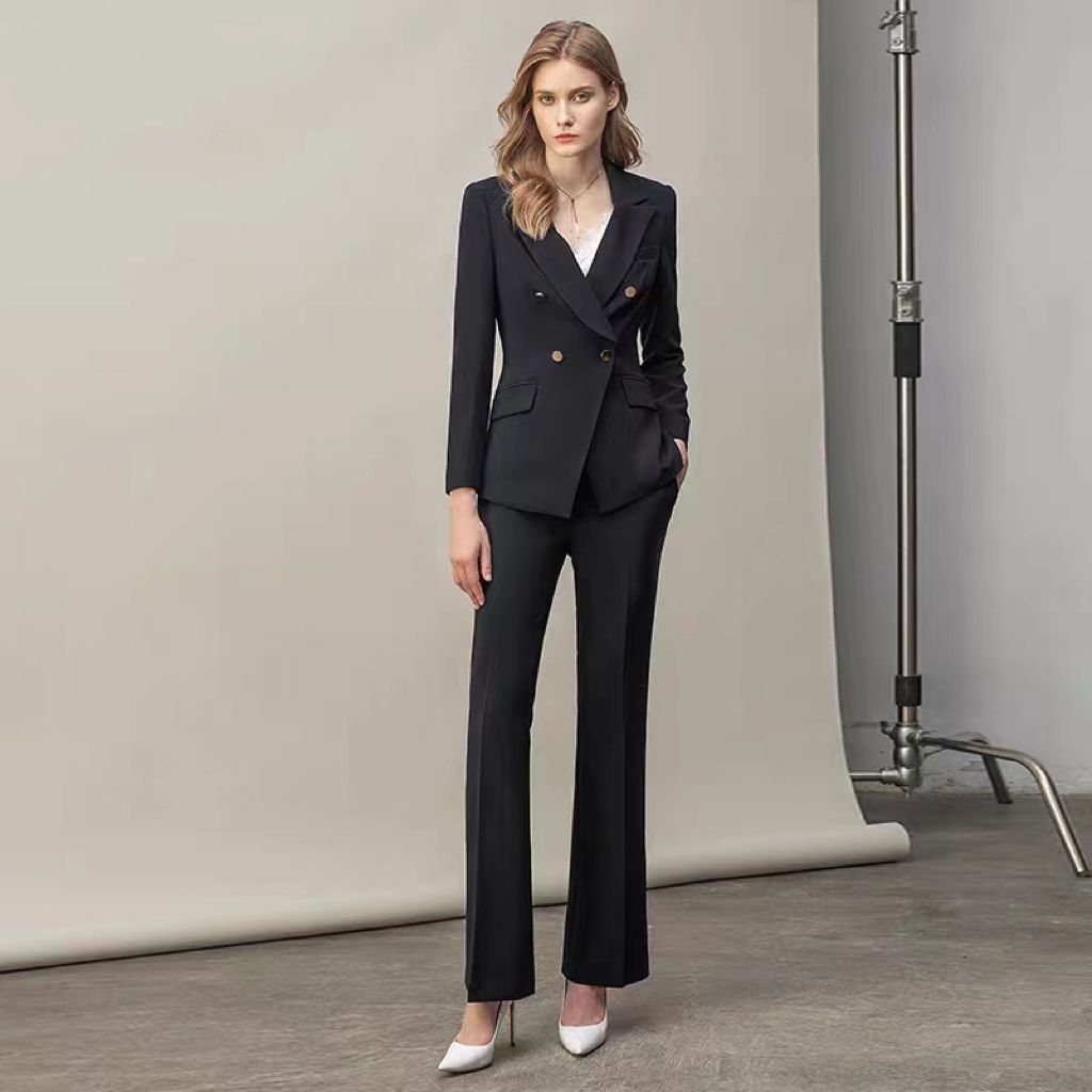 Ensemble de costume élégant pour femmes à double boutonnage Chic & Stil