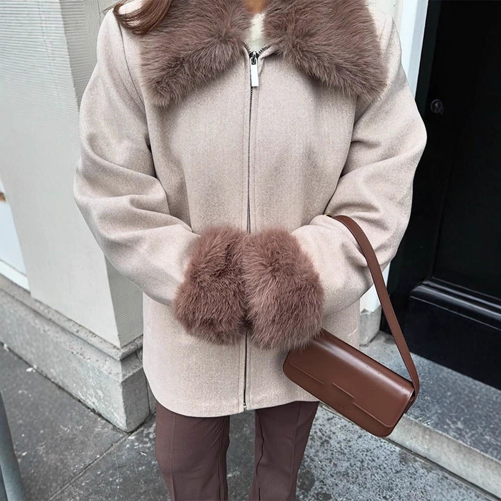 Women's elegant short coat made of wool blend with detachable woven fur collar and concealed two-way zipper Amarae