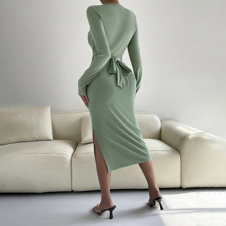 Robe enveloppante ajustée pour femmes avec manches longues et élégant effet de drapé Chic & Stil