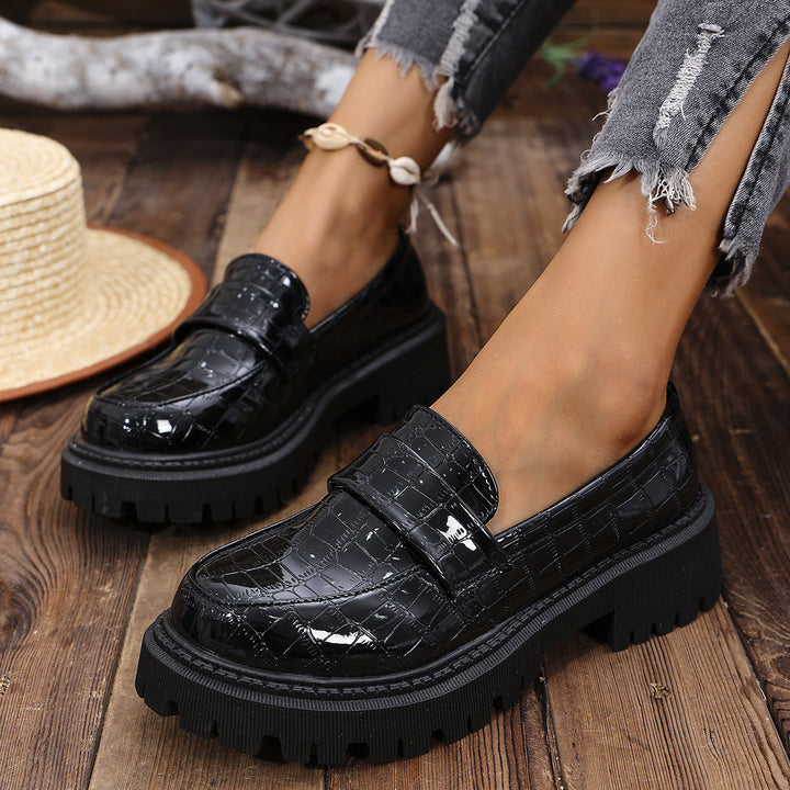 Women’s loafers with a modern croco design and a sturdy profile Lune London
