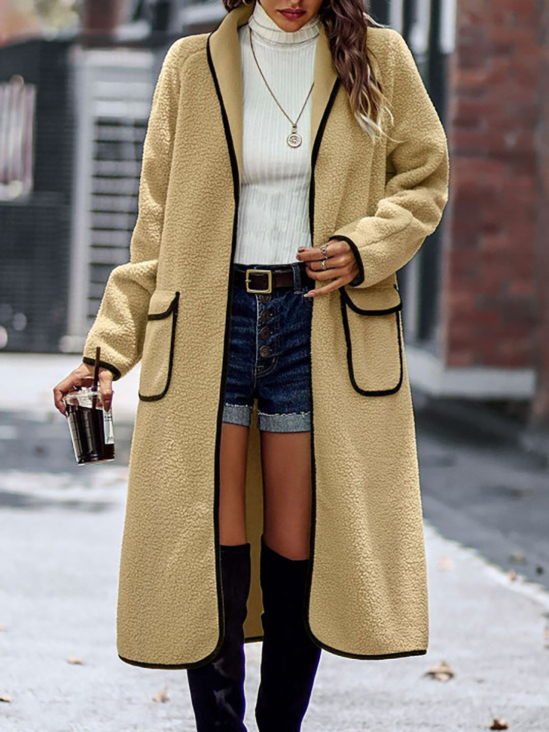 Ladies elegant, long cardigan with practical cut and contrasting accents Lune London