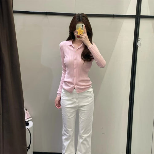 Blouse en tricot fin pour femmes avec col élégant et fermeture à bouton Chic & Stil