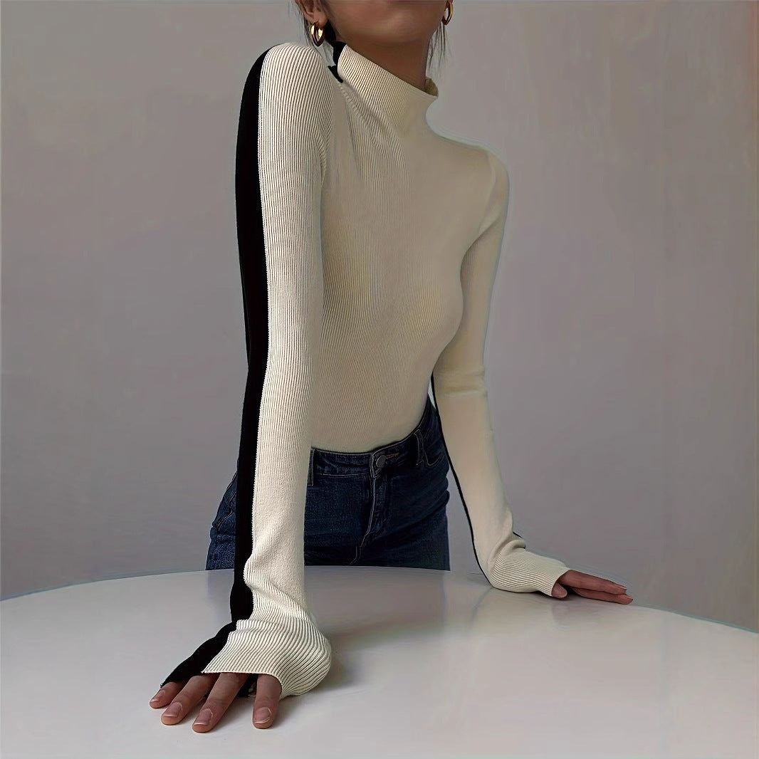 Pull à col roulé de haute qualité pour femmes avec des manches contrastées Chic & Stil