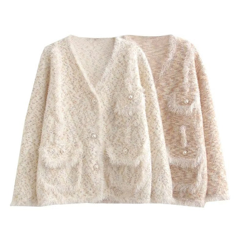 Women's fashion chunky knit cardigan with decorative V-neck and practical pockets Amarae
