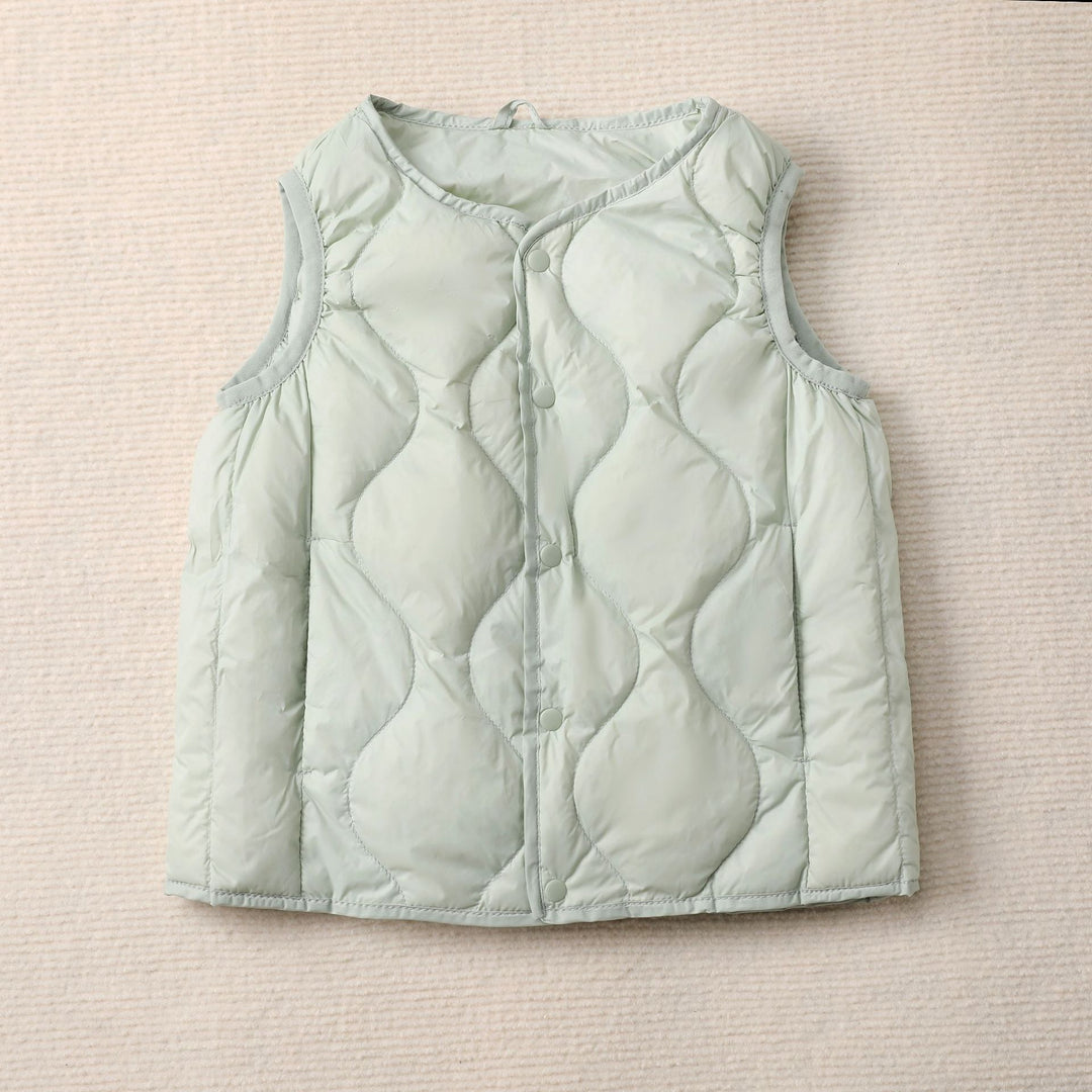 Sleeveless women's jacket with a stylish quilted pattern and functional snap buttons Lune London