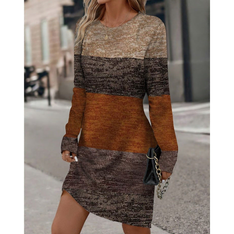 Women's Knit Dress with Fashionable Structured Pattern and Casual Cut Lune London