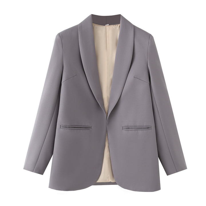 Elegant blazer jacket for women with a modern cut and structured pockets Lune London