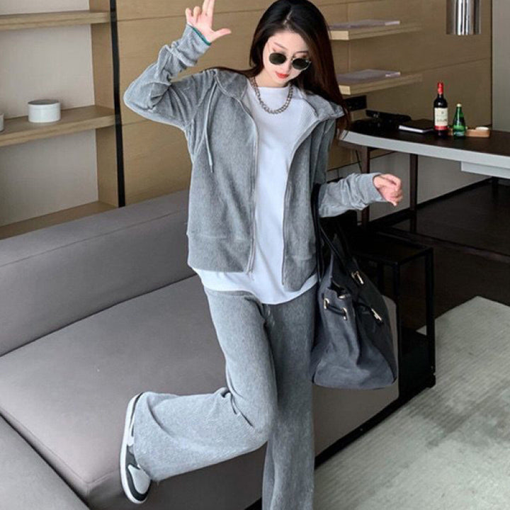 Women's Cozy Sports Set with Zipper and Loose Fit Chic & Stil