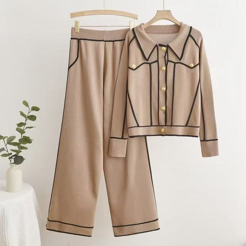 Elegant leisure set for women with contrasting button design Amarae