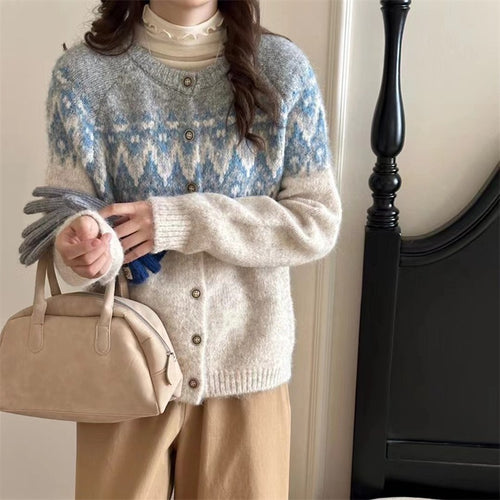 Ladies chunky knit cardigan with geometric Fair-Isle pattern and elegant button placket Amarae