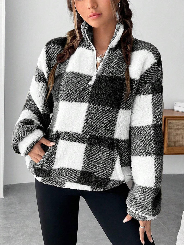 Ladies Plush Sweater with High Collar and Zipper Lune London