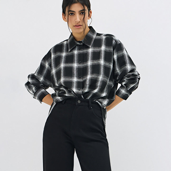 Square shirt for women with a casual cut and soft fabric Lune London