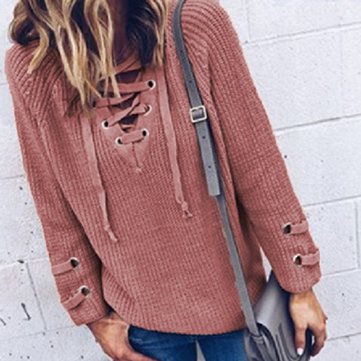 Pull en tricot pour femmes avec un design de lacets décoratif et une coupe confortable Lune London