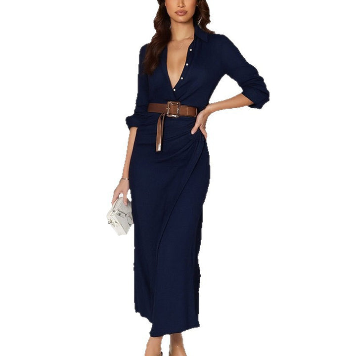Robe maxi pour femmes avec décolleté en V profond et détails définissant la taille Chic & Stil