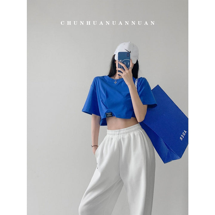 Women cropped leisure top with casual cut and elastic hem Lune London