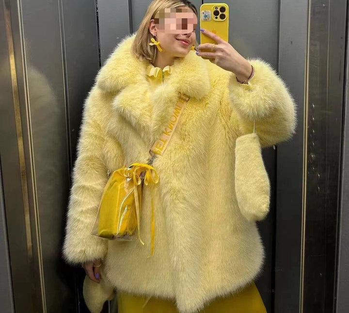 Luxurious faux fur coat for women in a loose fit Lune London