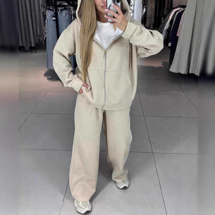 Ensemble de sweat à capuche décontracté et de pantalons de jogging pour femmes en matériau de haute qualité avec une coupe pratique Chic & Stil