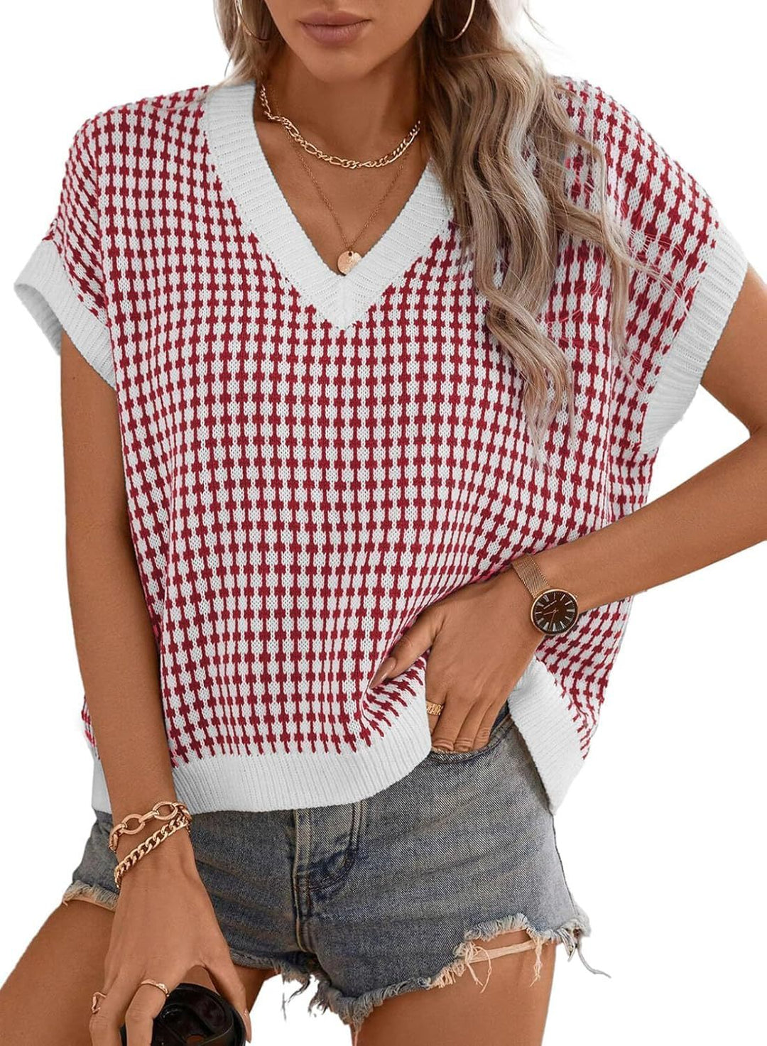 Viscose top for women with a modern check pattern and a chic V-neck