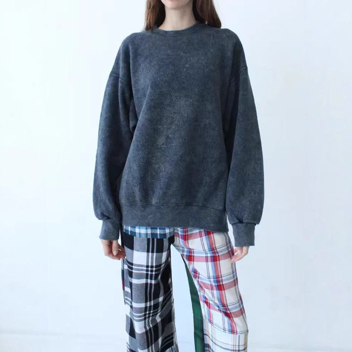 Ladies Casual and Comfortable Sweatshirt with Relaxed Fit Lune London