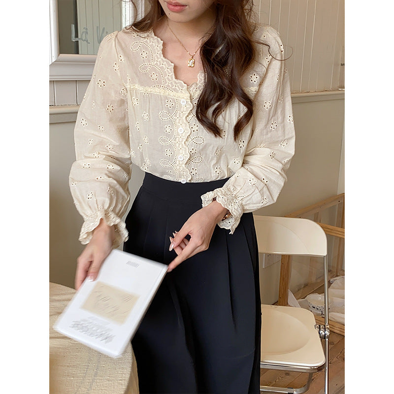Women's blouse with lace trim and button details Chic & Stil