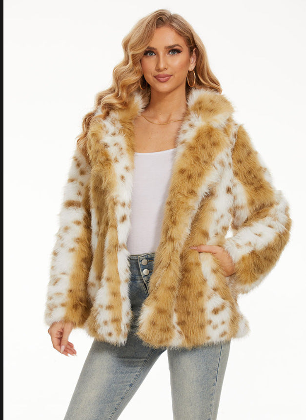 Glamorous faux fur jacket for women with elegant stripes Lune London
