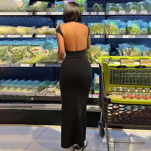 Robe maxi pour femmes avec découpe élégante au dos et silhouette près du corps Chic & Stil