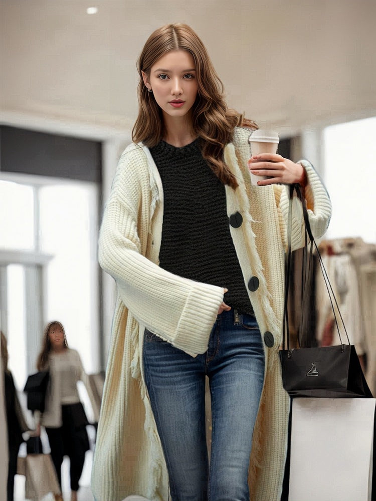 Chunky knit cardigan for women with a casual fringe design Lune Londonl
