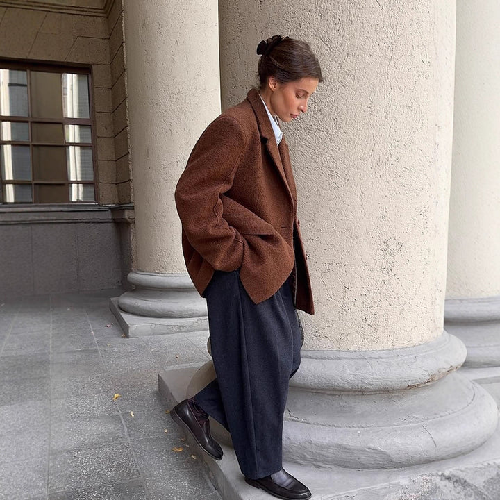 Women Boxy Wool Blend Short Coat with Textured Surface, Notched Collar & Flap Pockets Amarae