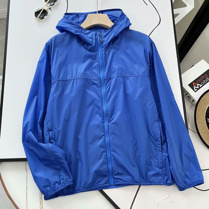 Veste de sport légère pour femmes avec capuche Chic & Stil