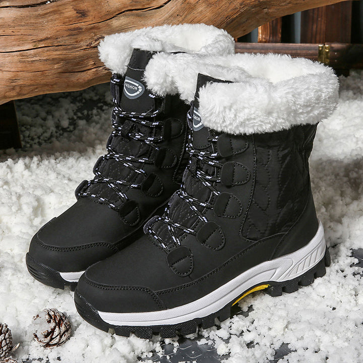Women's winter boots with insulated lining and non-slip sole Lune London