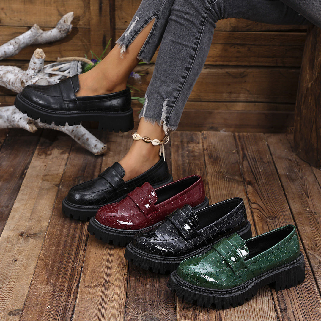 Women’s loafers with a modern croco design and a sturdy profile Lune London