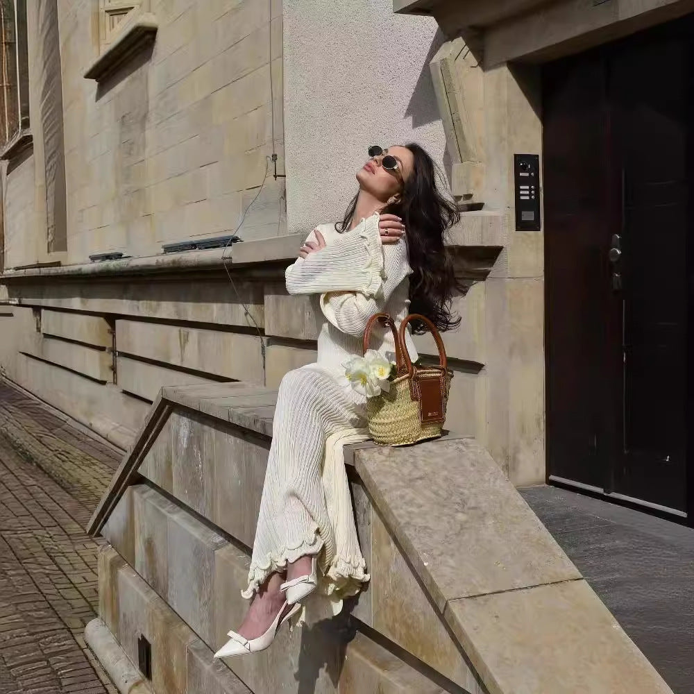 Elegant knitted dress for women with lace details and long sleeves Lune London
