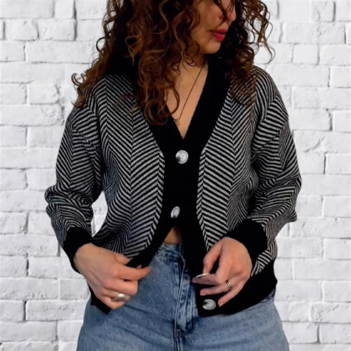 Elegant women's knitted cardigan with zigzag pattern Lune London