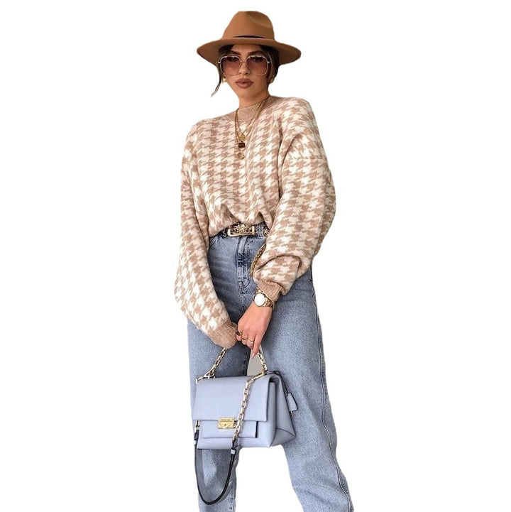 Chunky knit sweater for women with a trendy houndstooth pattern Lune London