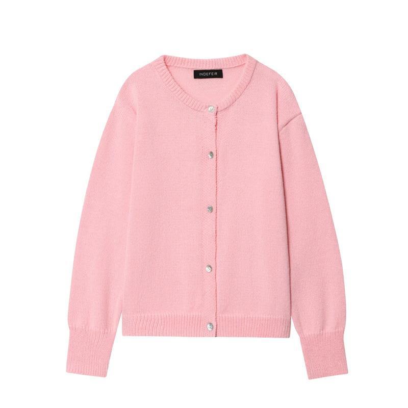 Ladies comfortable cardigan with button closure and relaxed fit Lune London