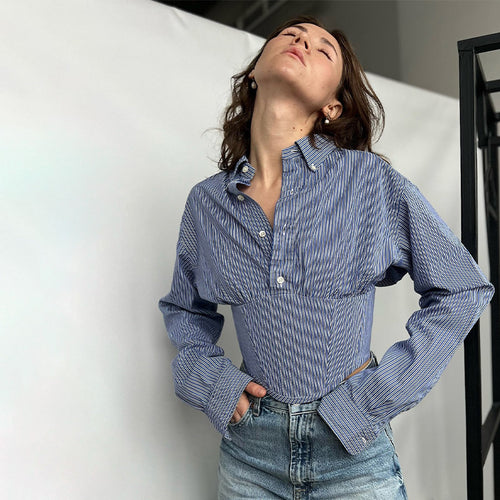 Blouse for ladies with innovative cut and structured sleeves Amarae