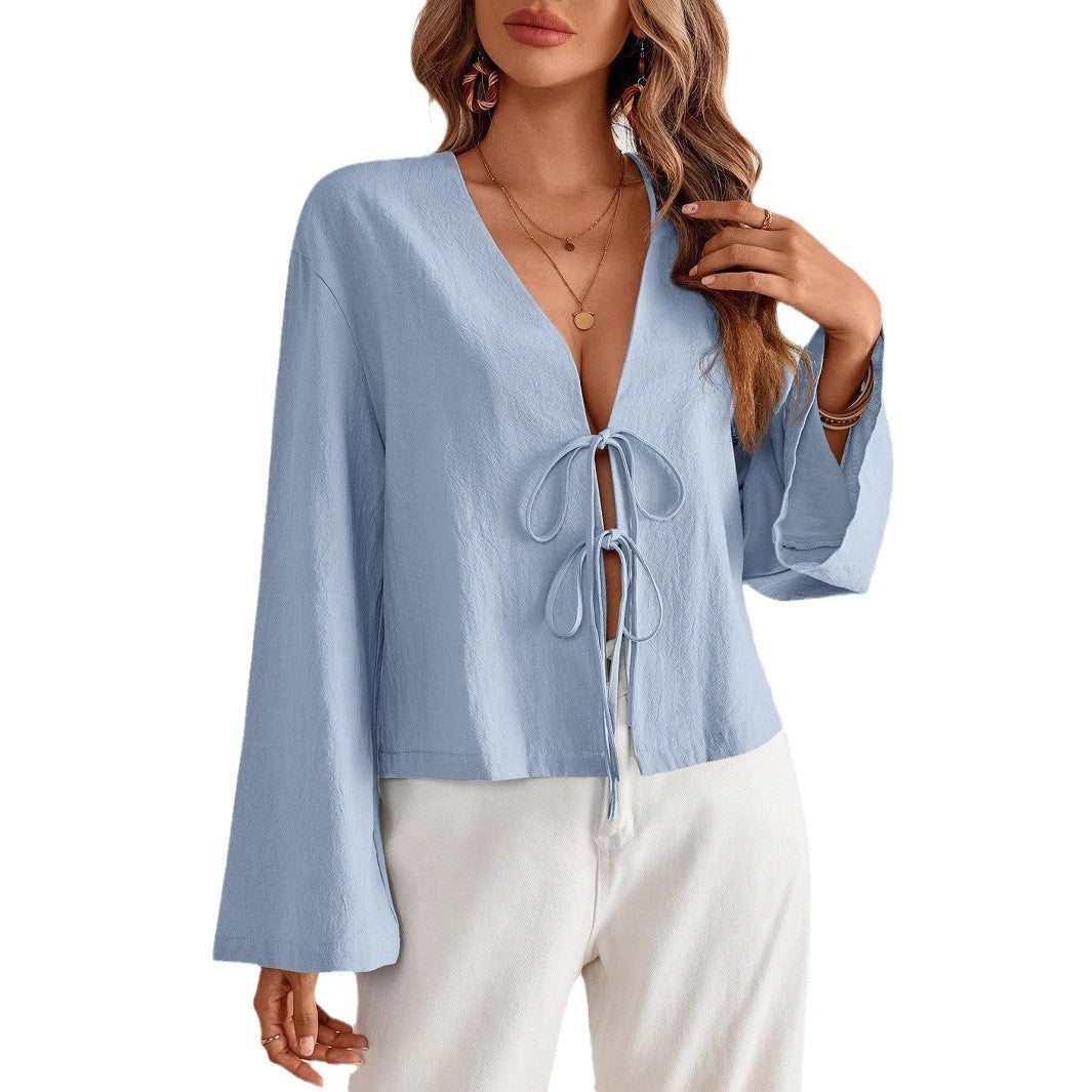 Casual floral T-shirt for women with plunging V-neck and drawstring Lune London