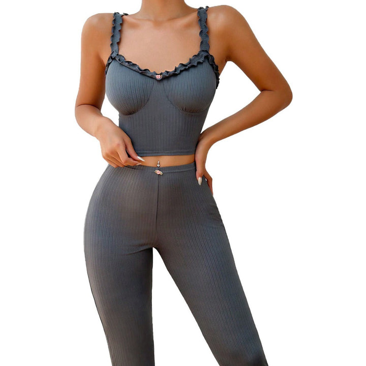 Ensemble pour femmes composé d'un crop top ajusté et d'un pantalon long élégant Chic & Stil