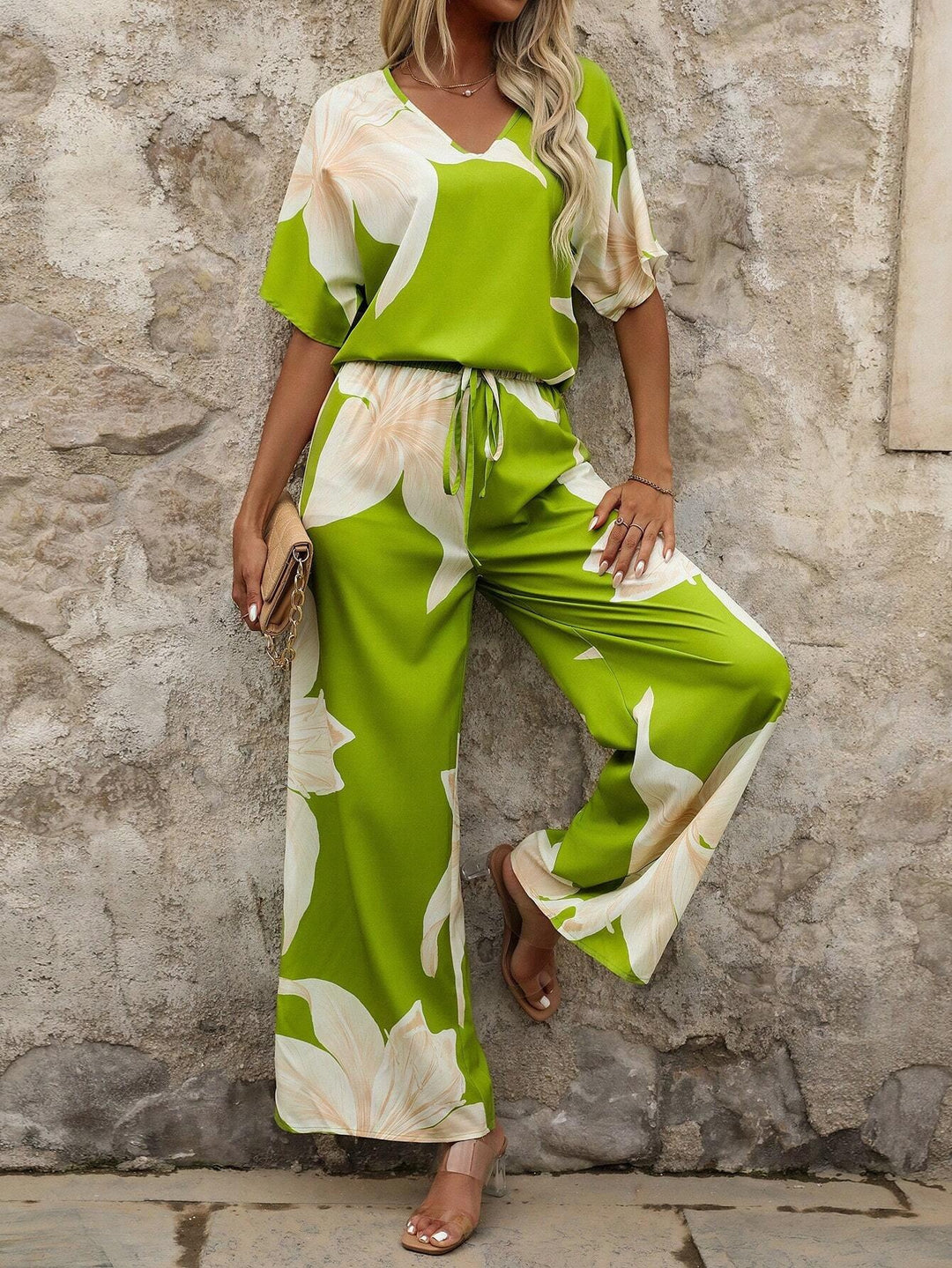 Ladies Elegant Jumpsuit with floral patterns and wide leg Lune London