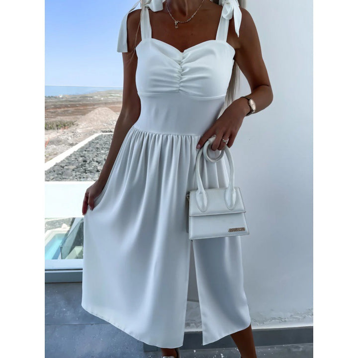 Woman Elegant sleeveless dress with bow detail Lune London